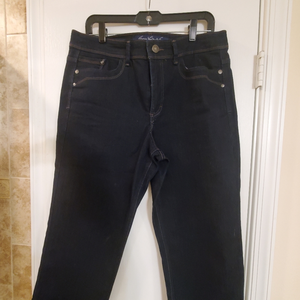 Capri pants - Picture 2 of 2